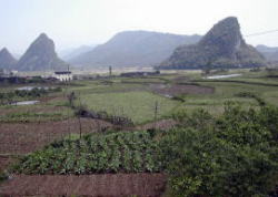 灌陽県互人多希望小学がある洞井瑶族郷の風景
